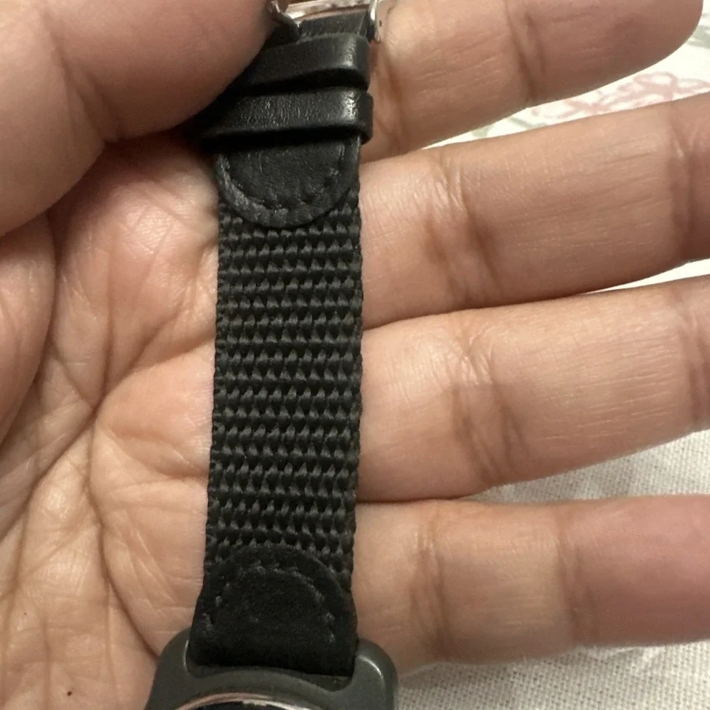 Vintage VICTORINOX SWISS ARMY Men's 40mm Black Watch SWISS MADE Untested As Is